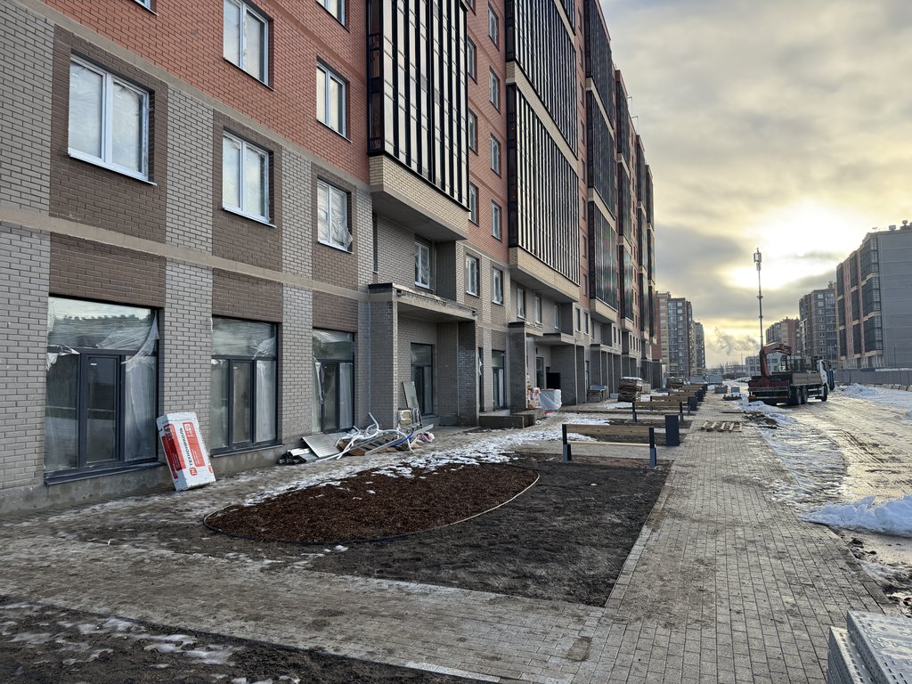 Жилойдом:ВозлеМФЦикабинетаврачаВитриныПарковка